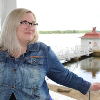 Sunnuntaivieras: Kaupunginjohtajan tytär ei kuntapolitiikkaakaan kavahda
