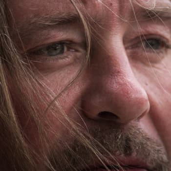 yle.fi/musiikki: Roope Latvala - selkäänpuukotettu mies