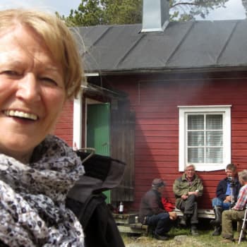 Haapasaari, Kotka: Merivartija, kesäasukkaat, Suomen pienin osuskauppa