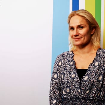 Äitiys on näyttelijä Laura Malmivaaran tärkein rooli