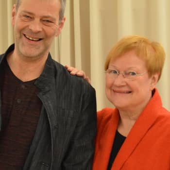 Roman Schatzin Maamme-kirja: Itsenäisyyspäivän aattona vieraana presidentti Tarja Halonen