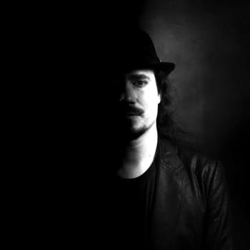 yle.fi/musiikki: Tuomas Holopaisen haastattelu kokonaisuudessaan