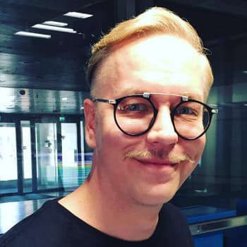 YleX Bäkkäri: Parturi-kampaaja Jesse Lahtinen: TV-tuotannossa tehdään välillä kompromisseja