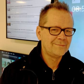 Ajantasa: Ajantasan sunnuntaivieras Kari Hotakainen