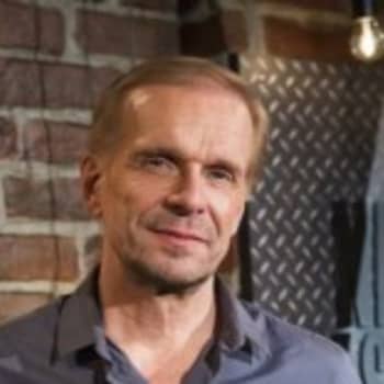Roman Schatzin Maamme-kirja: Puotila hengissä