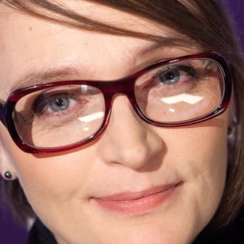 Puheen Päivä: Työuupumuksen kokenut näyttelijä Piitu Uski: "Pysähdyn pohtimaan vointiani viikoittain"