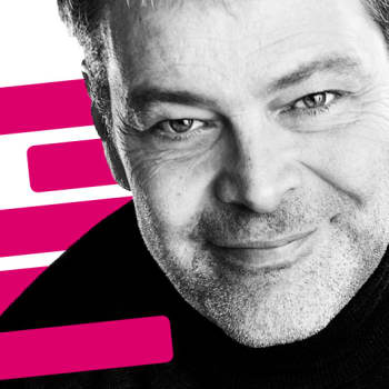 Roman Schatzin Maamme-kirja: Miten Suomea näytellään?