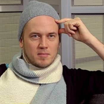 Yövieras: Tommy Lindgren on mies jolla puhe luistaa