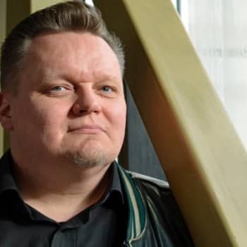 Yövieras: Pekka Tiilikainen kulkee Johnny Cashin jalanjäljissä