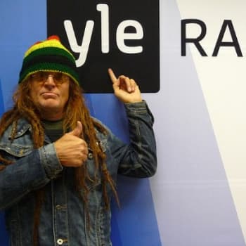 Yövieras: "Minä ja Tumppi olemme Suomi-rockin Matti ja Teppo"