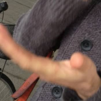 Tiedeykkönen - Vinkkeli: Maailmanpoliittinen kaupunkikävely 7/8: Kaakaopapuja poimivat lapsiorjat