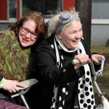Tästä elämästä: Johanna Vuoksenmaa ja herkän nuoruuden leffaelämykset