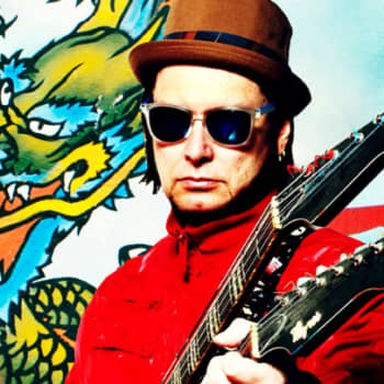 Yövieras: Esa Kuloniemi sinimusiikin sanansaattaja