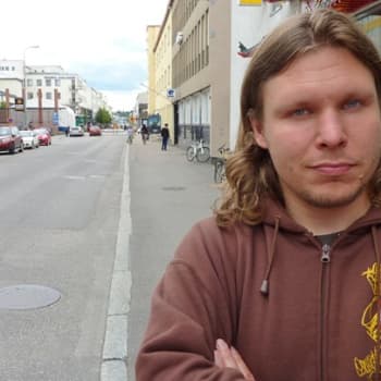 YLE Kainuu: Pussikaljaelokuva oli Eero Milonoffille mieluinen työ