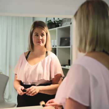 Kosmetologi Salla Vinho kertoo, miltä yrittäjänä tuntuu somen mustamaalausyritykset