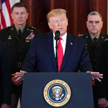 Maailma huokaisi helpotuksesta, kun presidentti Donald Trump jätti vastaamatta Iranin ohjusiskuihin - mihin kriisi nyt kulkee?