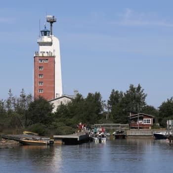 Merisää Norja-Suomi jalkapallon-ottelun keskellä