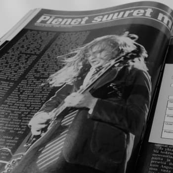 AC/DC:n konsertin arviointia suomalaisittain