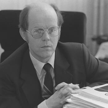 Gustav Björkstrand - teologi kulttuuriministerinä
