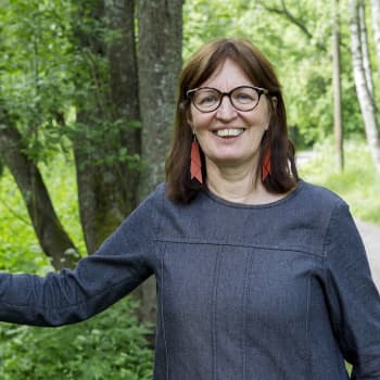 Tarkastelussa auttamisen maailma