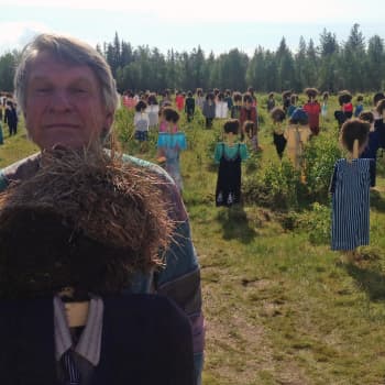Hiljainen kansa ja varpushaukka