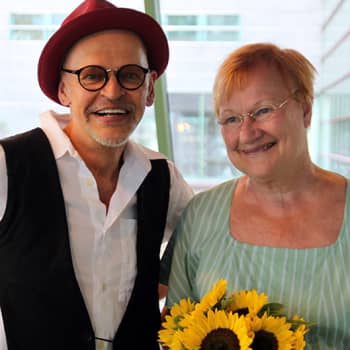 Kulttuurin koskettamat. Tarja Halonen ja Jorma Uotinen