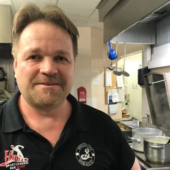 Ruokahävikki kismittää ravintoloitsijaa - kännykkäsovelluksella ylijäänyt ruoka löytää syöjänsä