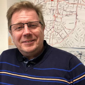 Mitä aura-auto tekee, kun ei ole lunta? Lauha talvi aiheuttaa urakoitsijoille päänvaivaa