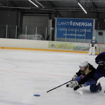 Ringeten joukkuepeli, vauhti ja fyysisyys koukuttavat