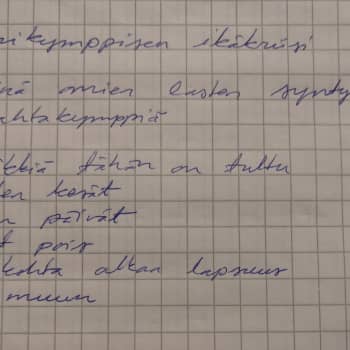 Parikymppisen ikäkriisi runoksi puettuna — aikaa vain puoli tuntia ja apuna Runeberg -palkittu kirjailija