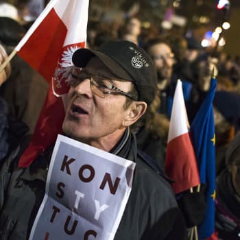 Demokratian ja itäisen Euroopan tiet erkanevat