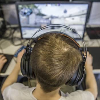 Peittääkö kriittinen keskustelu digipelaamisen hyödyt?