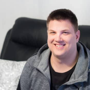 "Youtube-videon teko on työlästä, mutta sisältö tärkeintä", sanoo tubettaja Harri Grönstrand