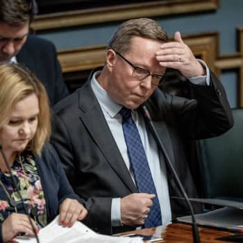Elinkeinoministeri Mika Lintilä:" Yrittäjillä on hätä"