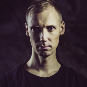Se ilta, kun Armin van Buuren lähetti demokratiatoiveen suoraan lähetykseen | XmiX: Herwood Hobbit Mafia