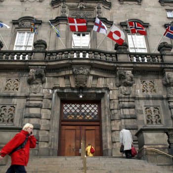 Danmark i coronatryck med Sverige som granne