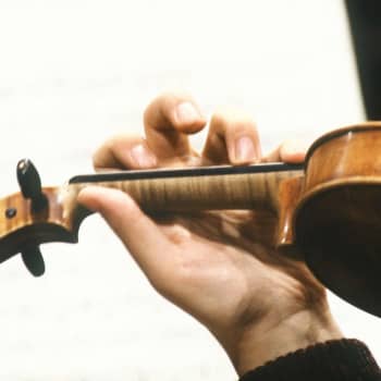 Vi spelar musiken som du missar. Vad vill du höra?