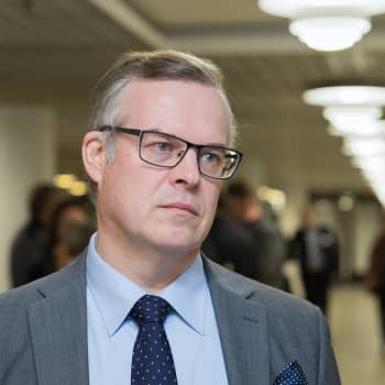 Kumpi toimii suomalaisiin, suositus vai pakko?