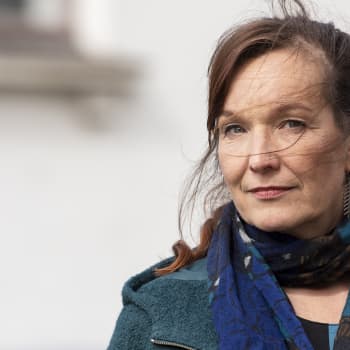 "Tämän prosessin aikana tajusin, miten mahtavia aluksia sanat ovat", sanoo Johanna Vuoksenmaa