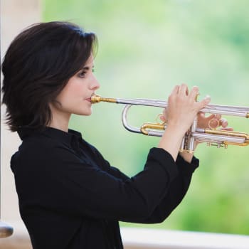Kansainvälisen jazzin päivän ilta: Andrea Motis Quintet (ESP) Grafingin Stadthallessa Saksassa
