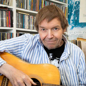 Kotona Taas