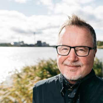 Skådespelaren Riko Eklundh sänder från den yttre skärgården i Nagu