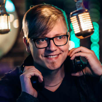Kike Elomaa, Olli Lindholm, Shania Twain, Teuvo Oinas ja muut