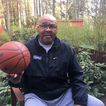Michael Jordan on aikansa suurin urheilija - heti Muhammad Alin jälkeen, sanoo suomalaiskoripallolegenda Larry Pounds