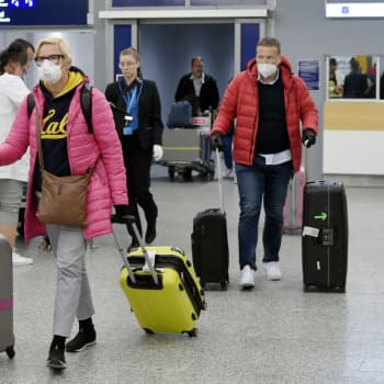 Finnair kräver att alla passagerare använder ansiktsskydd