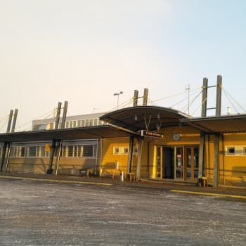 Elinkeinoelämä vaatii valtiota turvaamaan Kokkola-Pietarsaaren lennot