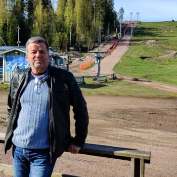 Borgås konditionstrappor i Kokon är snart klara - men hur blir det med simhallen i sommar?