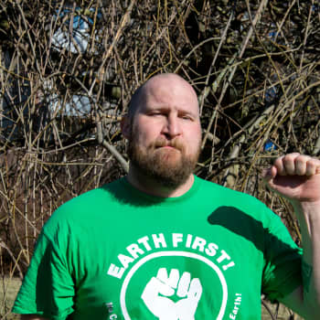Paleface använde Jussi Halla-ahos prat som introtape - Vad skulle hända om de möttes i en hiss?