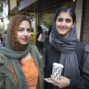Iranin naiset ryhtyivät kapinaan huivipakkoa vastaan