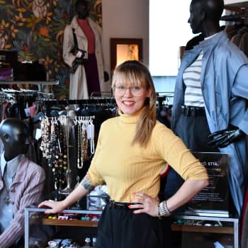 Maarit Kauttos vintageklädbutik fick Borgå stads nya miljöutmärkelse